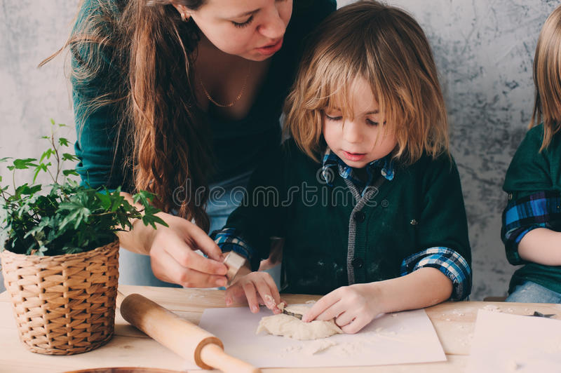 ӸĸHҪκܶຢSĸգՄSĸHյı׶