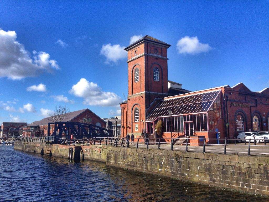 ϷWôУ᣿ஔڇʲôWڎף