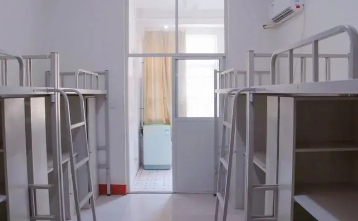1669100084373521.png 洛陽文化旅游職業(yè)學院宿舍條件怎么樣?有空調(diào)嗎(附最新宿舍圖片